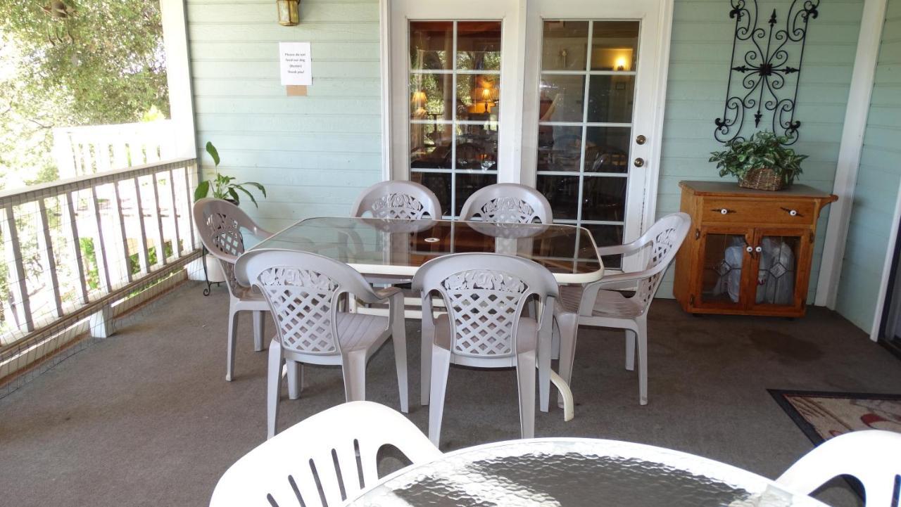 Berkshire Inn Groveland Bagian luar foto
