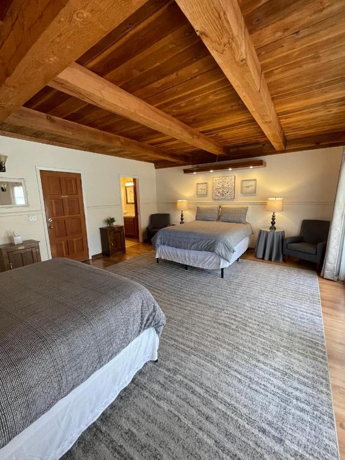 Berkshire Inn Groveland Bagian luar foto