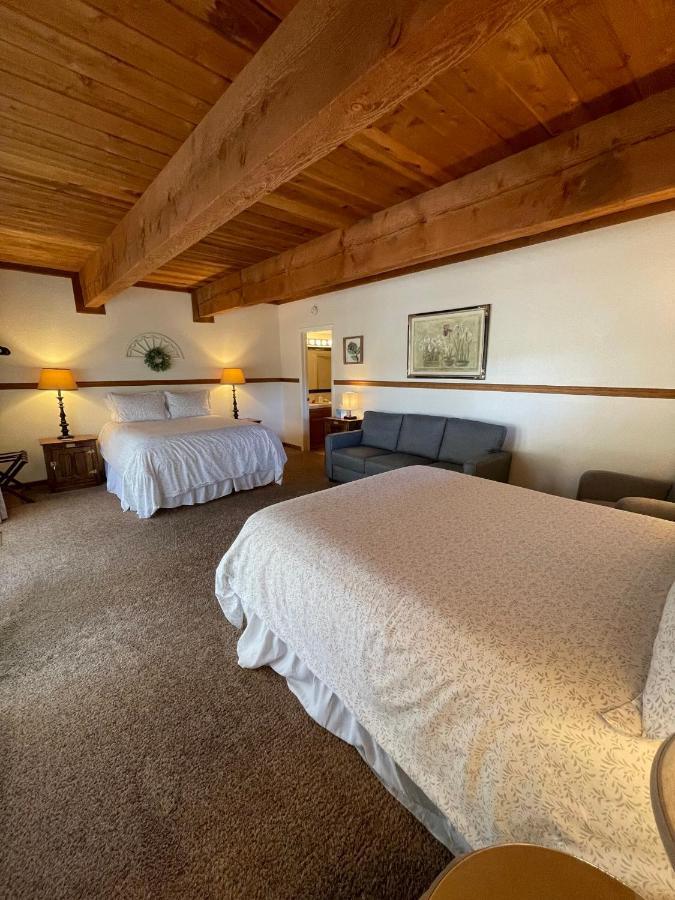 Berkshire Inn Groveland Bagian luar foto