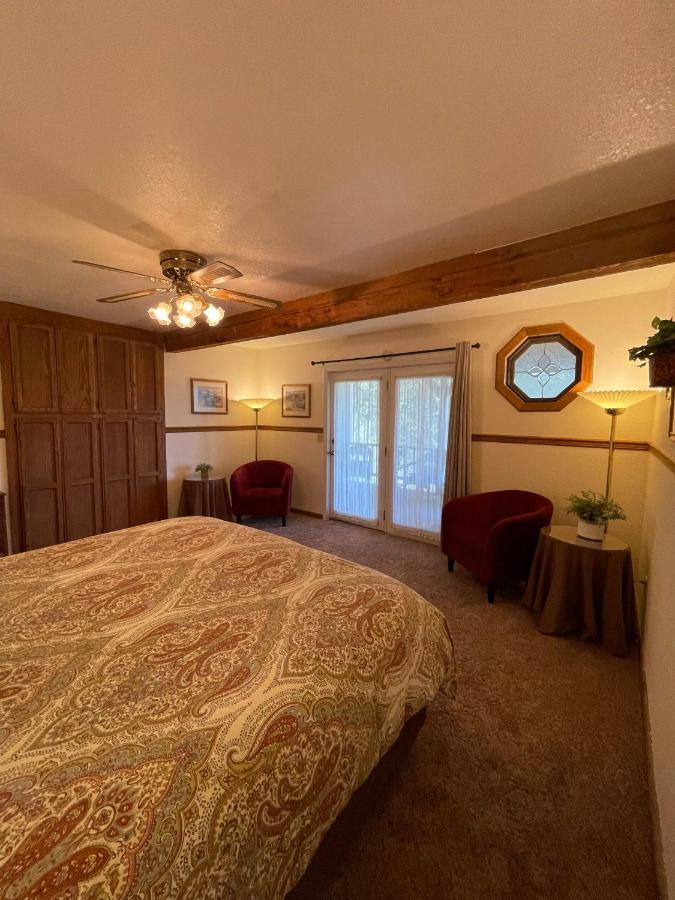 Berkshire Inn Groveland Bagian luar foto